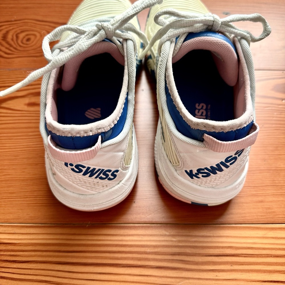 Ladies, K-Swiss Hypercourt shoes.